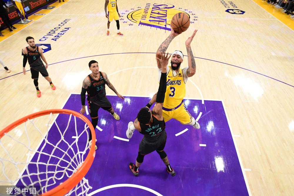 靠年轻球员 靠年轻球员