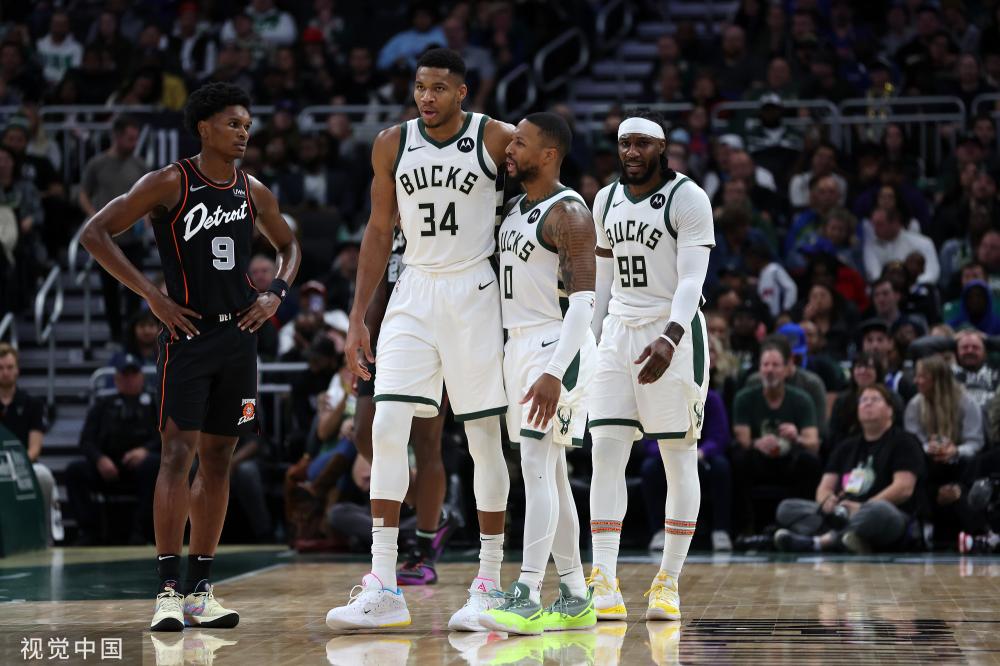 在多个位置 在多个位置